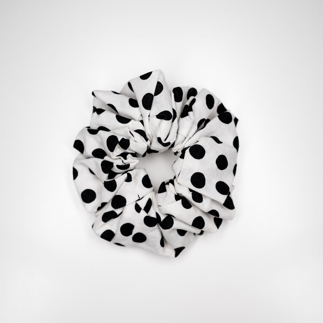 Black Dots On White