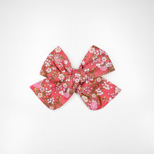 Load image into Gallery viewer, Summer Floral
